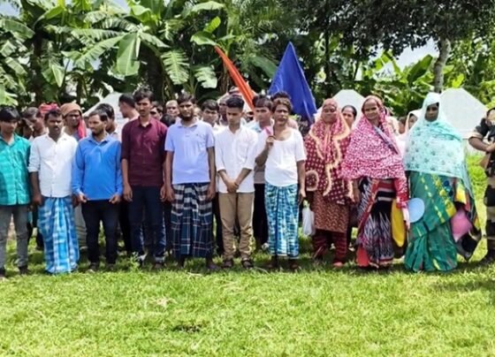 গাংনীতে পতাকা বৈঠকে ৩৯ বাংলাদেশিকে ফেরত পাঠালো বিএসএফ