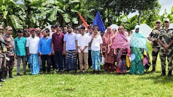 গাংনীতে পতাকা বৈঠকে ৩৯ বাংলাদেশিকে ফেরত পাঠালো বিএসএফ
