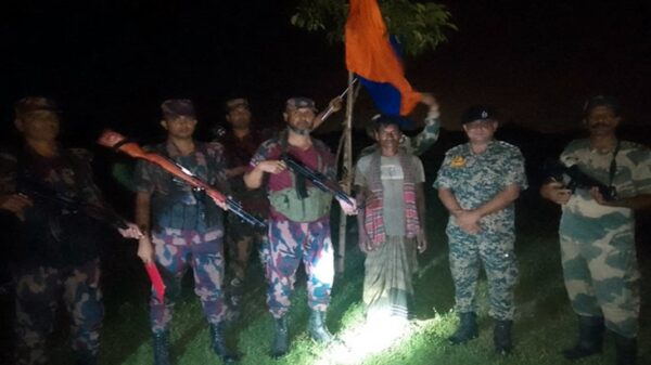 মেহেরপুর সীমান্তে আটক বাংলাদেশীকে ফেরত দিল বিএসএফ