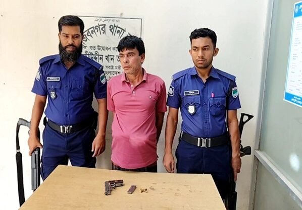 মুজিবনগরে যৌথ বাহিনীর অভিযানে অস্ত্র-গুলিসহ আটক-১