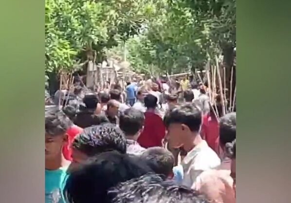 ফেসবুকে স্ট্যাটাস নিয়ে বিজয়নগরে দুই গোষ্ঠীর সংঘর্ষ, আহত অন্তত ২৫