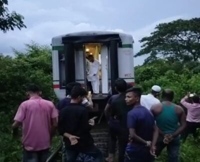 ব্রাহ্মণবাড়িয়া মহানগর এক্সপ্রেসের বিচ্ছিন্ন ৫ বগি-ট্রেন চলাচল বন্ধ