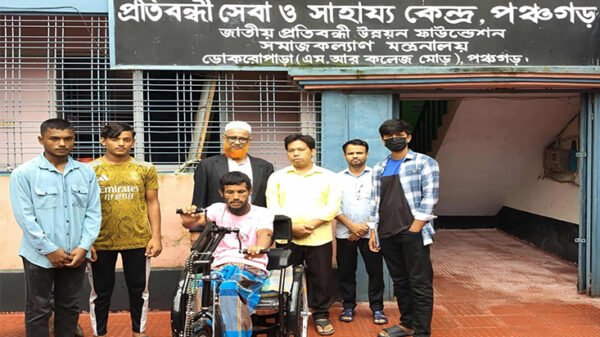 আমি এখন স্বাধীন ভাবে চলাফেরা করতে পারবো, ট্রাই সাইকেল পেয়ে বললেন নুর ইসলাম
