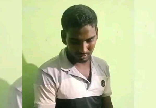 পঞ্চগড়ে কৃষি ব্যাংকের ভেতরে লুকিয়ে থাকা ডাকাত আটক