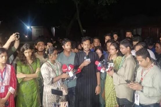 জাকসুর ভোট বর্জন করে পুনর্নিবাচনের দাবি ৪ প্যানেলের