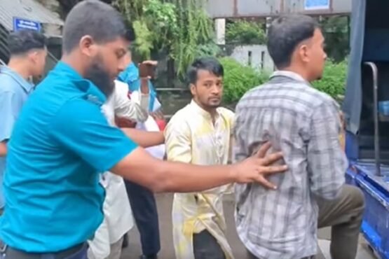 বাংলামোটরে আ. লীগের মিছিল, আটক ৬
