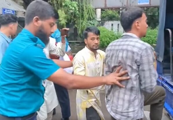 বাংলামোটরে আ. লীগের মিছিল, আটক ৬