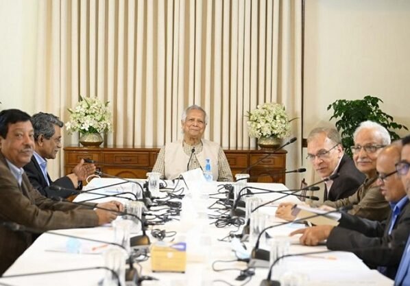 বিকালে ঐকমত্য কমিশনের বৈঠকে থাকবেন প্রধান উপদেষ্টা