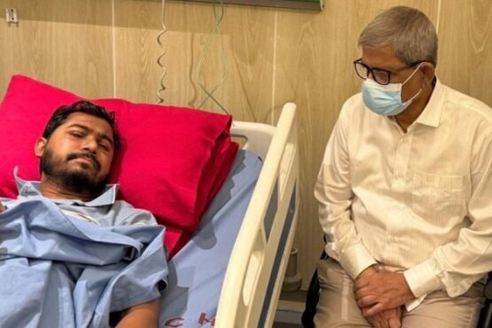 নুরুল হক নুরকে দেখতে ঢামেকে মির্জা ফখরুল