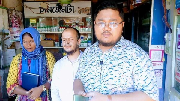 পলাশবাড়ীতে সার ডিলারকে ভ্রাম্যমাণ আদালতে ৩ হাজার টাকা জরিমানা