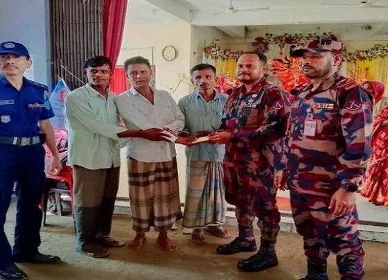 ৫৭ বিজিবি কর্তৃক আলীকদম উপজেলায় বিভিন্ন পূজামন্ডপে আর্থিক অনুদান প্রদান