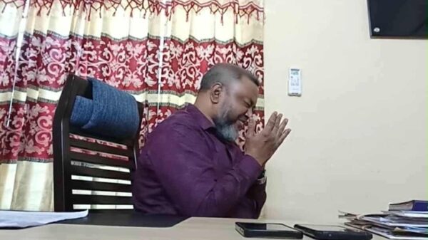 আল্লাহকে দেখার দাবি, মহিলা বিষয়ক কর্মকর্তার ভিডিও ভাইরাল- মুসল্লিদের ক্ষোভ, গ্রেপ্তারের দাবি