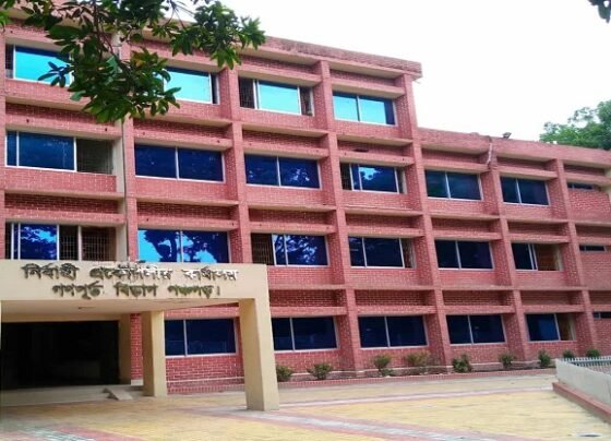 পঞ্চগড়ে গণপূর্ত বিভাগের প্রকৌশলীর বিরুদ্ধে তথ্য গোপন করার অভিযোগ