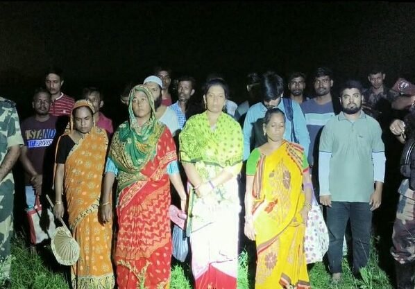 মেহেরপুর সিমান্তে পতাকা বৈঠকের মাধ্যমে ১৮ জন বাংলাদেশিকে ফেরত