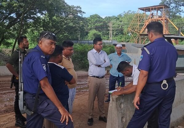 মেঘনা নদীতে অবৈধ বালি উত্তোলনে দু’জনের কারাদণ্ড, ৫ ড্রেজার-বাল্কহেড জব্দ