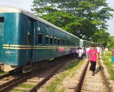 ব্রাহ্মণবাড়িয়ায় কর্ণফুলী এক্সপ্রেসের বগি লাইনচ্যুত, পাঁচ ঘণ্টা পর উদ্ধা