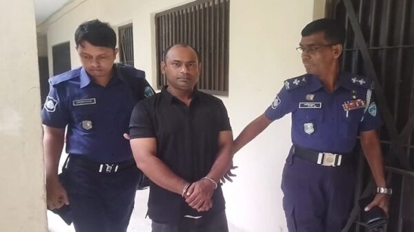 ব্রাহ্মণবাড়িয়ায় ব্যবসায়ীকে কুপিয়ে আহতের ঘটনায় অন্যতম হামলাকারী গ্রেফতার