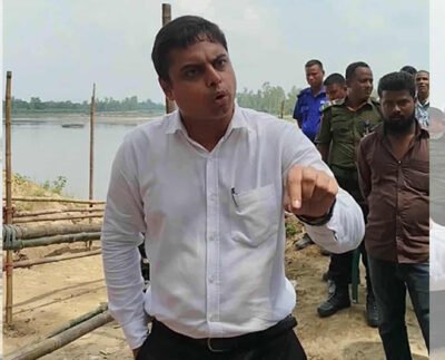 সাংবাদিককে সন্ত্রাসী বললেন এক্সিকিউটিভ ম্যাজিস্ট্রেট, দায়িত্ব থেকে প্রত্যাহার