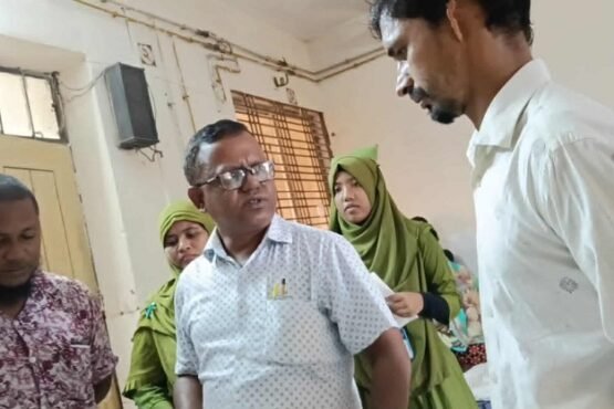 ধর্ষণের শিকার শিশুর বাবার সাথে অশালীন আচরণ, হাসপাতালের আরএমও’র কুরুচিপূর্ণ ভিডিও ভাইরাল