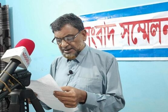প্রতারণা ও আর্থিক জালিয়াতির অভিযোগে ব্যবসায়ী গোলাম আজমের সংবাদ সম্মেলন