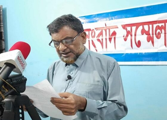 প্রতারণা ও আর্থিক জালিয়াতির অভিযোগে ব্যবসায়ী গোলাম আজমের সংবাদ সম্মেলন