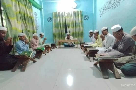 ওয়ান নিউজ বিডি ২৪ সম্পাদক লিওনের মায়ের রোগমুক্তি কামনায় ব্রাহ্মণবাড়িয়ায় দোয়া মাহফিল