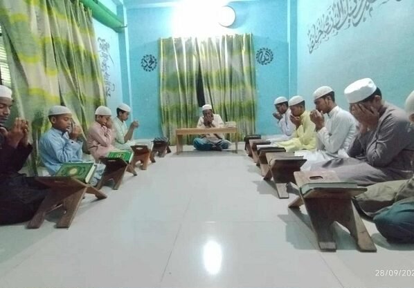 ওয়ান নিউজ বিডি ২৪ সম্পাদক লিওনের মায়ের রোগমুক্তি কামনায় ব্রাহ্মণবাড়িয়ায় দোয়া মাহফিল