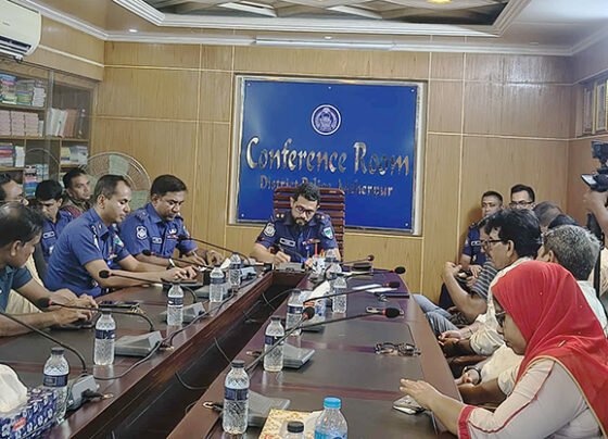 মেহেরপুরে নবাগত পুলিশ সুপারের সাথে সাংবাদিকদের মতবিনিময়