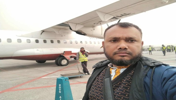 অধ্যক্ষ মোজাম্মেল মাদরাসায় আসেন আর স্বাক্ষর করে চলে যান