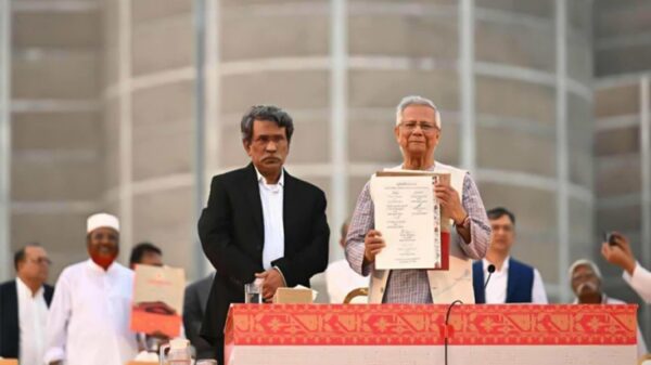 জুলাই জাতীয় সনদে সই করলেন প্রধান উপদেষ্টা ও রাজনীতিবিদরা