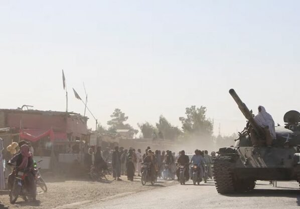 পাকিস্তান-আফগান সীমান্তে ফের রক্তক্ষয়ী সংঘর্ষ