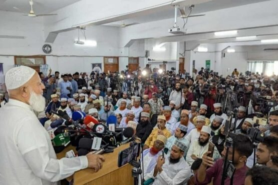 আমরা ধর্মের ভিত্তিতে জাতিকে বিভাজিত করার পক্ষে নই: ডা. শফিকুর