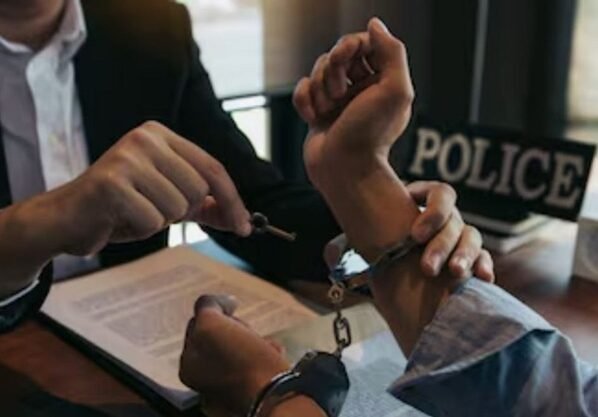 কানাডায় মেইল চুরির অভিযোগে ৮ ভারতীয় বংশোদ্ভূত গ্রেফতার