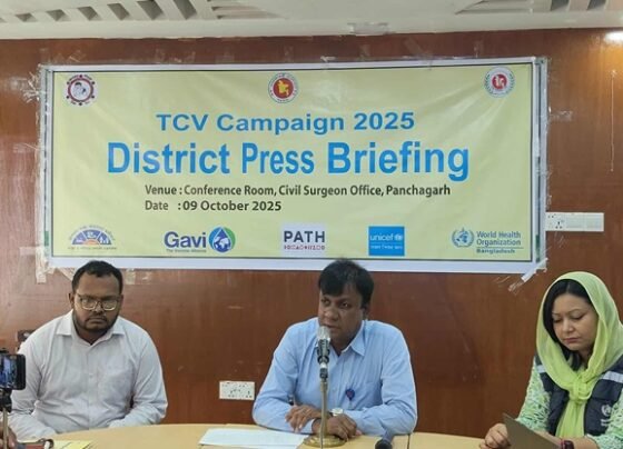 টাইফয়েড প্রতিরোধে পঞ্চগড়ে মাসব্যাপী টিকাদান কর্মসূচি শুরু ১২ অক্টোবর