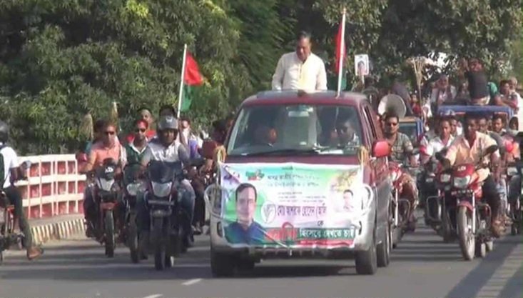 ভোলাহাটে বিএনপি মনোনয়ন প্রত্যাশী আশরাফ হোসেনের মোটরসাইকেল শোডাউন