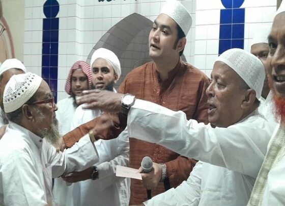 মুয়াজ্জিন মাওলানা নুরুদ্দিনের অশ্রুসিক্ত বিদায়