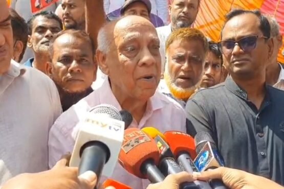 ভারত বাংলাদেশে রাজনৈতিক স্থিতিশীলতা চায় না : বিএনপি চেয়ারপারসনের উপদেষ্টা মুশফিকুর রহমান