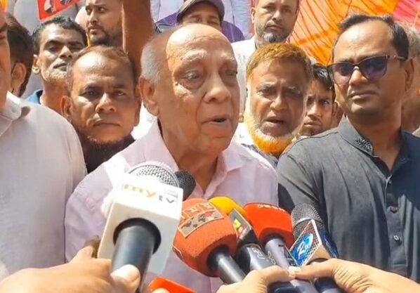 ভারত বাংলাদেশে রাজনৈতিক স্থিতিশীলতা চায় না : বিএনপি চেয়ারপারসনের উপদেষ্টা মুশফিকুর রহমান