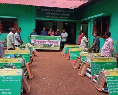 লামায় তেলজাতীয় ফসলের উৎপাদন বৃদ্ধির লক্ষ্যে উপকরণ বিতরণ