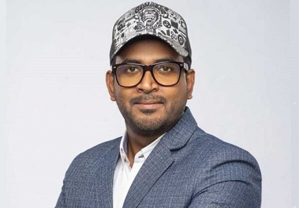 মধ্যরাতে আটক, সকালে ডিবি থেকে ছাড়া পেলেন সাংবাদিক সোহেল