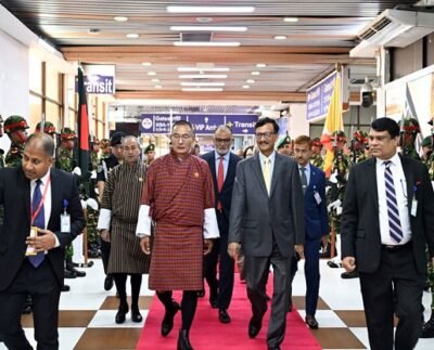 দুই দিনের সফর শেষে ঢাকা ছাড়লেন ভুটানের প্রধানমন্ত্রী 