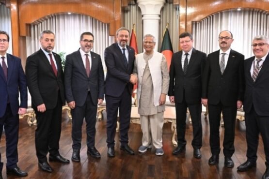 তুর্কি সংসদীয় প্রতিনিধিদলের সঙ্গে প্রধান উপদেষ্টার বৈঠক