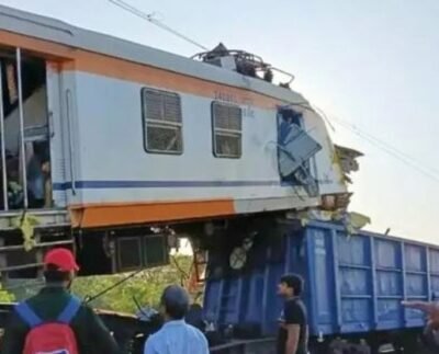 ভারতে যাত্রী ও মালবাহী ট্রেনের সংঘর্ষ, নিহত ১১