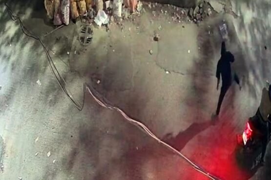 মোহাম্মদপুর প্রিপারেটরি স্কুলে পেট্রোল বোমা নিক্ষেপ