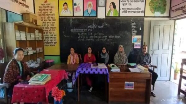 আলীকদমে আবারো কর্মবিরতিতে বিভিন্ন সরকারি প্রাথমিক বিদ্যালয়ের শিক্ষকরা