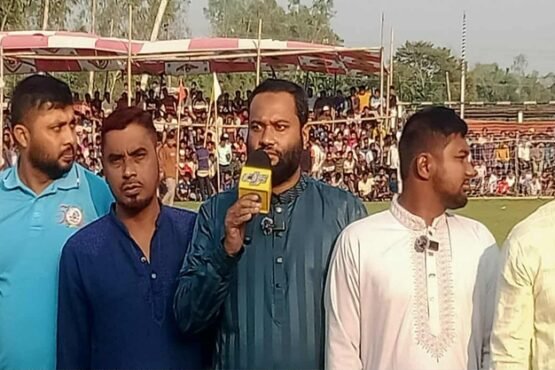 পঞ্চগড়ে টুনিরহাট গোল্ডকাপ ফুটবল টুনামেন্টর চুড়ান্ত খেলা অনুষ্ঠিত