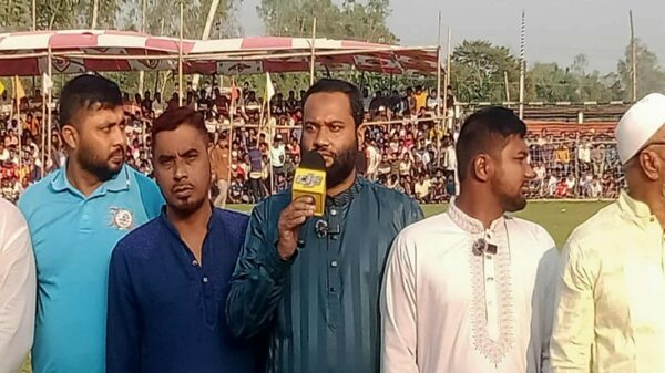 পঞ্চগড়ে টুনিরহাট গোল্ডকাপ ফুটবল টুনামেন্টর চুড়ান্ত খেলা অনুষ্ঠিত