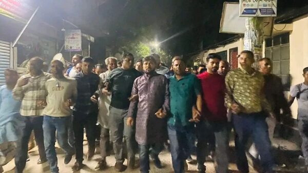 আ.লীগের ডাকা লকডাউনের প্রতিবাদে শেরপুরে শ্রমিকদলের বিক্ষোভ মিছিল