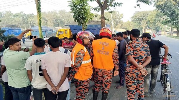 মেহেরপুরে বাসের ধাক্কায় পথচারী নিহত