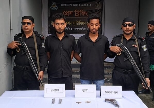 ব্রাহ্মণবাড়িয়ায় ডাবল মার্ডারের ঘটনায় রিফাত ও তার সহযোগী অস্ত্রসহ গ্রেফতার